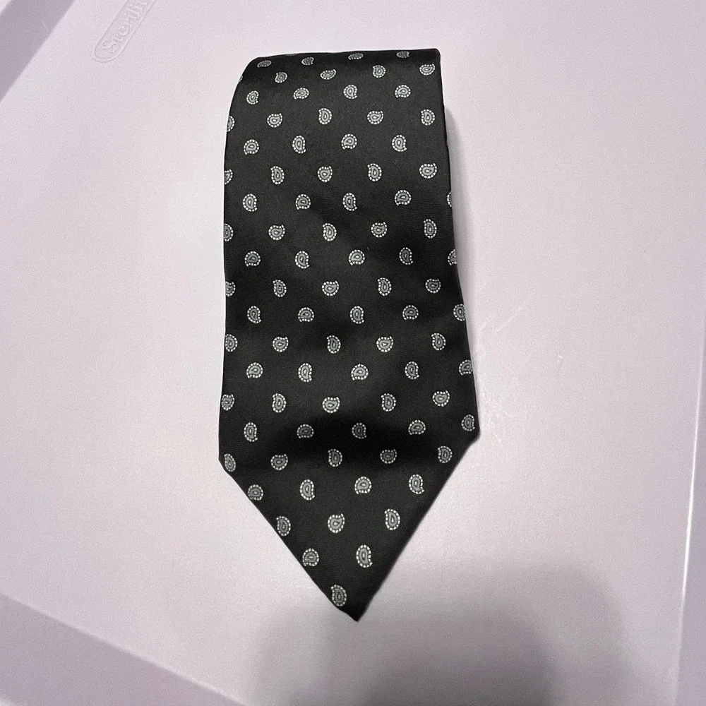 Vintage Damon Silk Tie Black Gray Paisley Crest Woven Medallion Made In USA